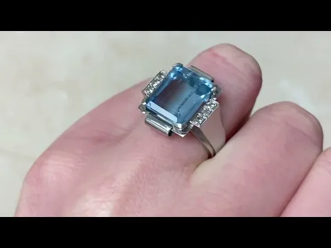 Retro Era 4.00ct Natural Aquamarine Cocktail Ring - Caledonia Ring. Circa 1940 - Hand Video