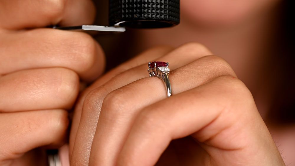 Artistic Lifestyle-Tiffany Ruby Ring with Loupe