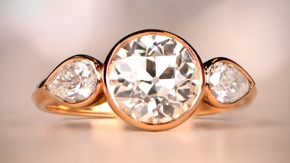 Minimal Three Stone Yellow Gold Diamond Engagement Ring 