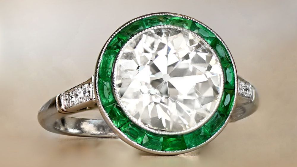 Round Diamond Ring With Green Emerald Halo