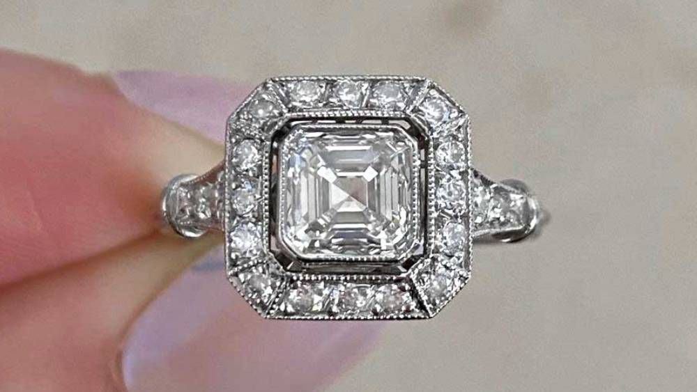 Diamond Halo Ring With Asscher Cut Diamond 